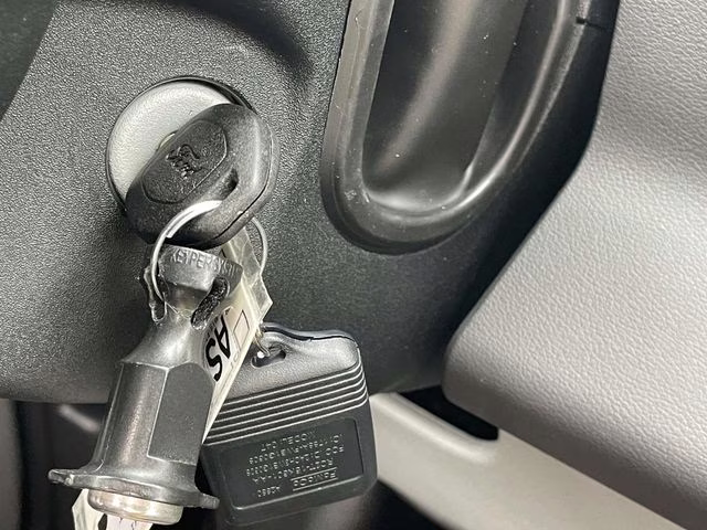 2026 Oxford White Ford E-350SD Base RWD Truck