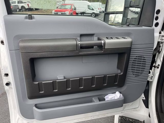 2026 Oxford White Ford F-650SD Base RWD Truck