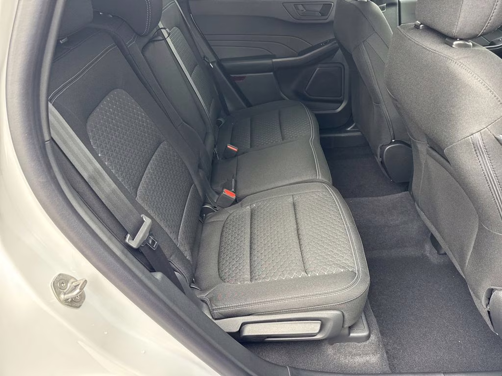 2026 Oxford White Ford Escape Active FWD SUV