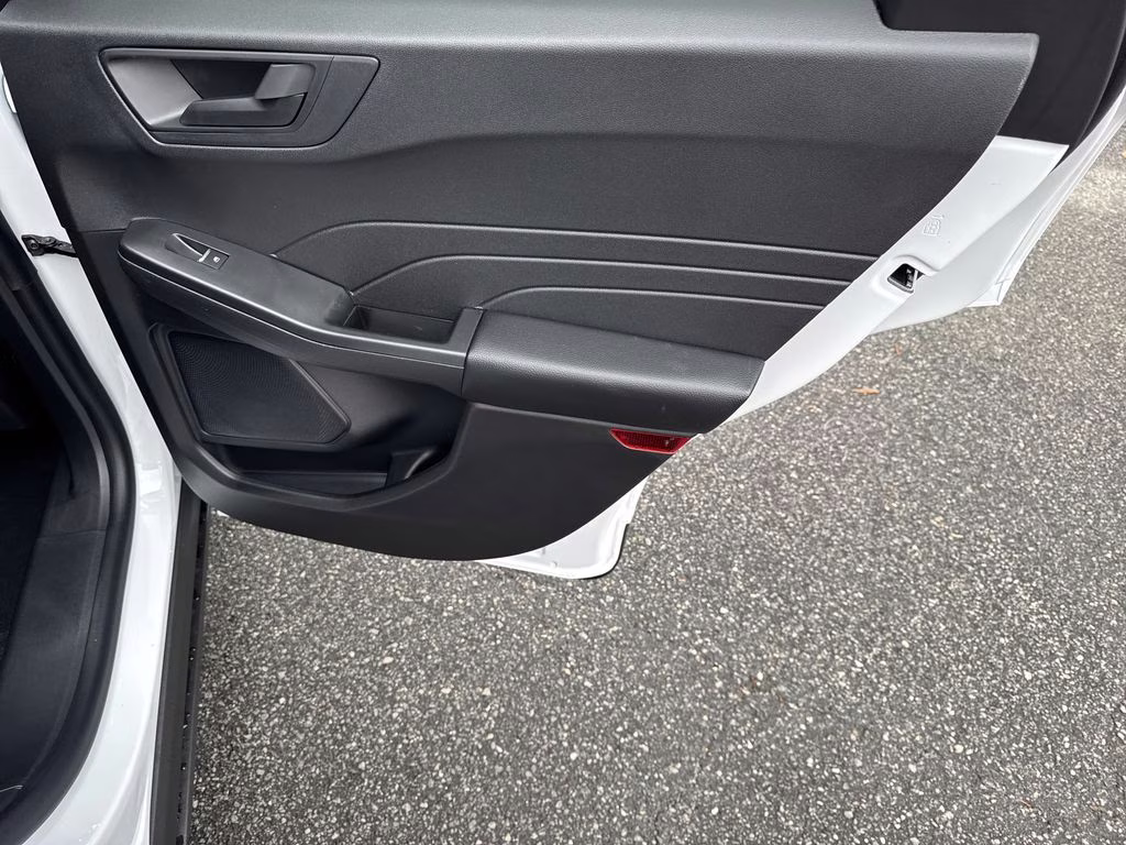 2026 Oxford White Ford Escape Active FWD SUV