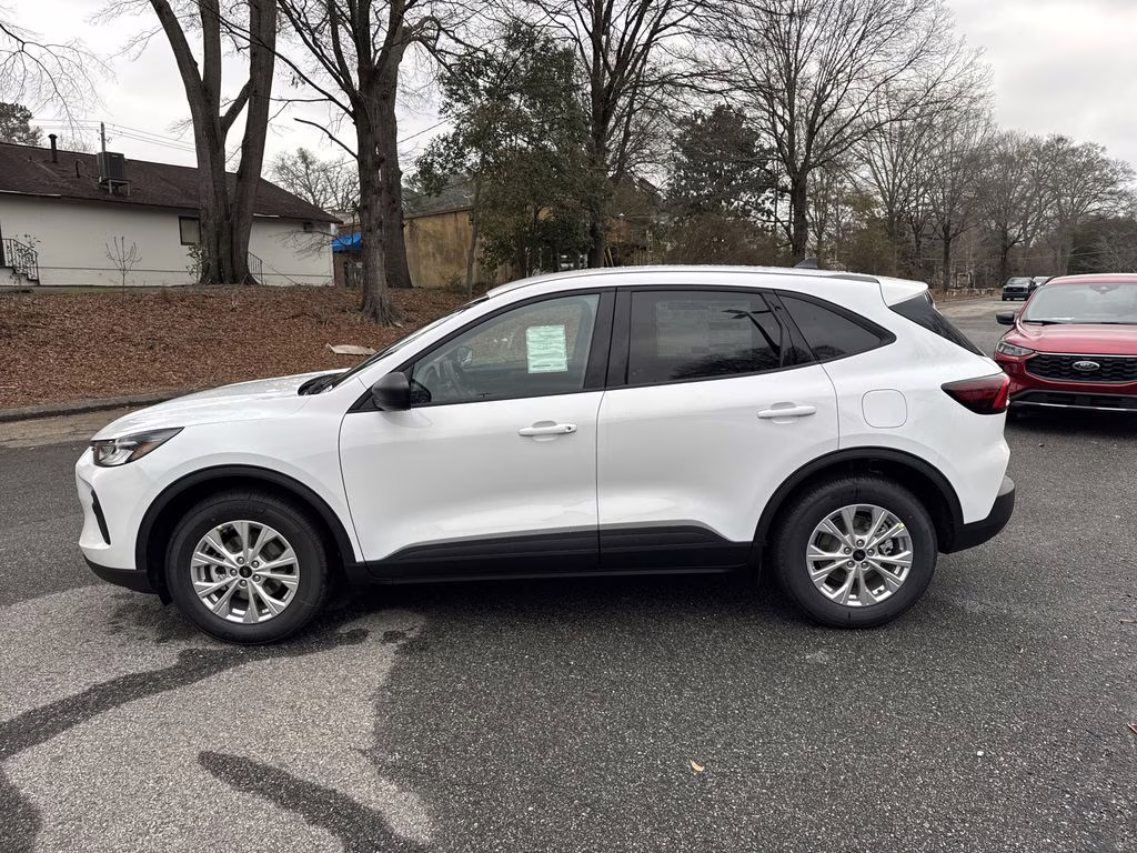 2026 Oxford White Ford Escape Active FWD SUV