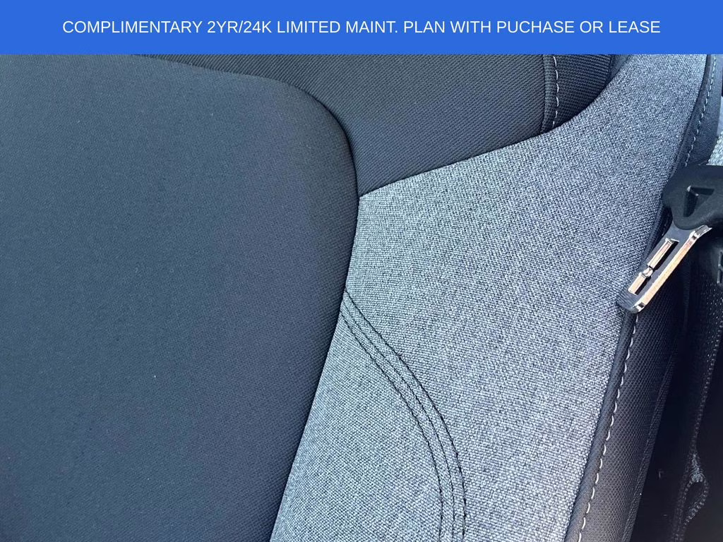 2025 Oxford White Ford Bronco Base 4X4 SUV