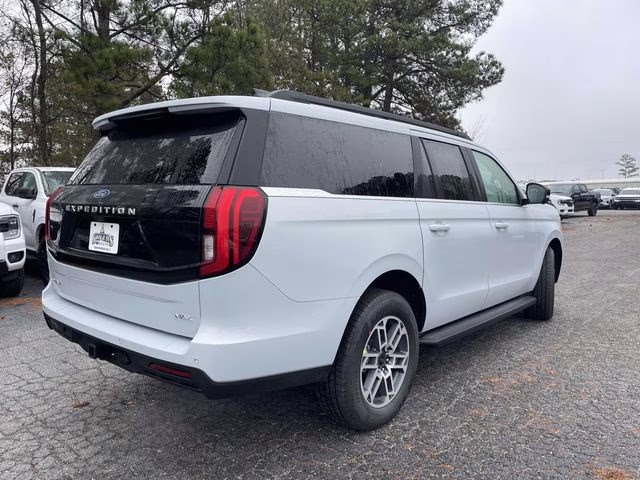 2026 Silver Metallic Ford Expedition Max Active RWD SUV