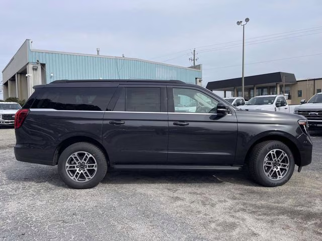 2026 Gray Metallic Ford Expedition Max Active RWD SUV