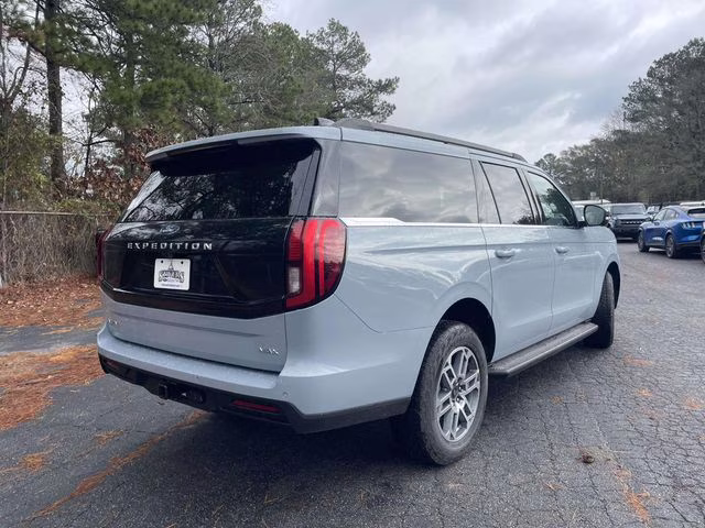 2025 Gray Metallic Ford Expedition Max Active 4X4 SUV