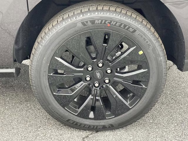 2025 Gray Metallic Ford Expedition Max Platinum 4X4 SUV