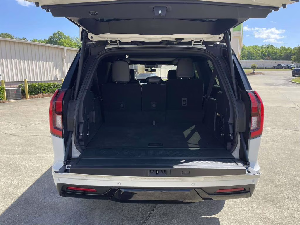 2025 Star White Metallic Tri-Coat Ford Expedition Max Platinum 4X4 SUV