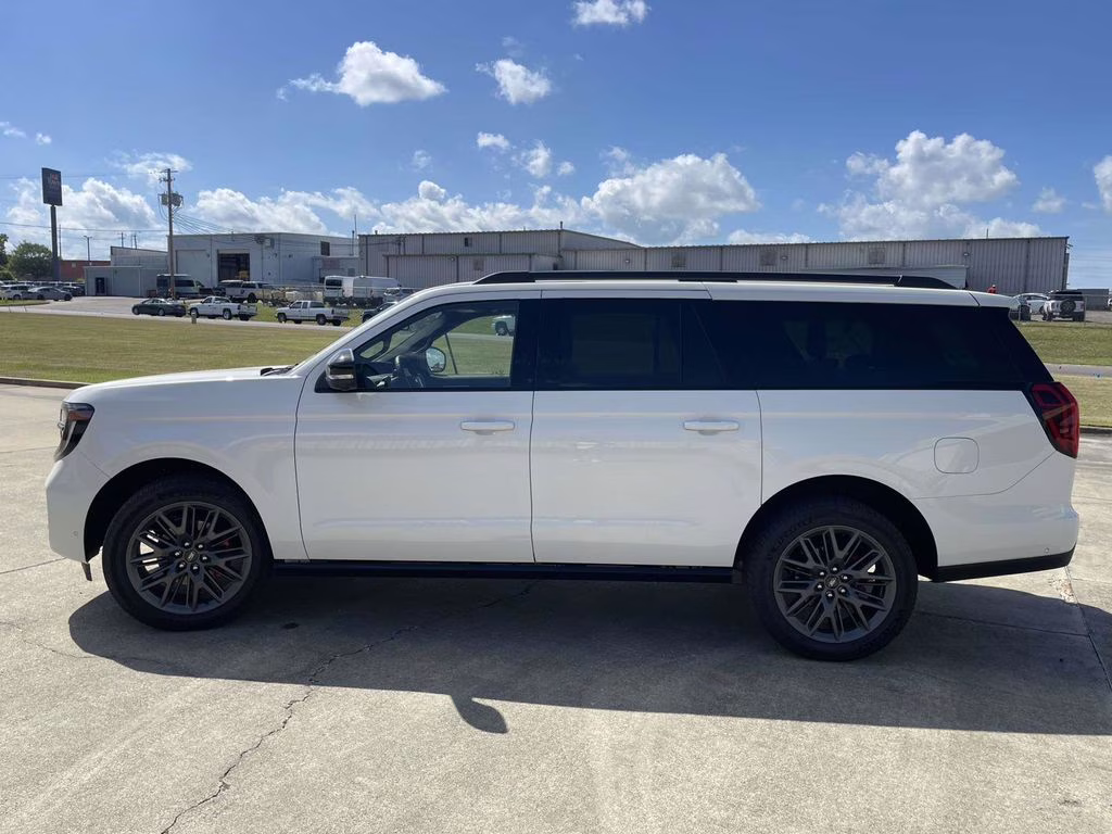 2025 Star White Metallic Tri-Coat Ford Expedition Max Platinum 4X4 SUV