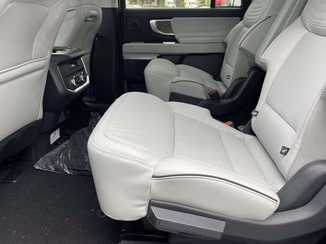 2026 Black Metallic Ford Expedition Max Platinum 4X4 SUV