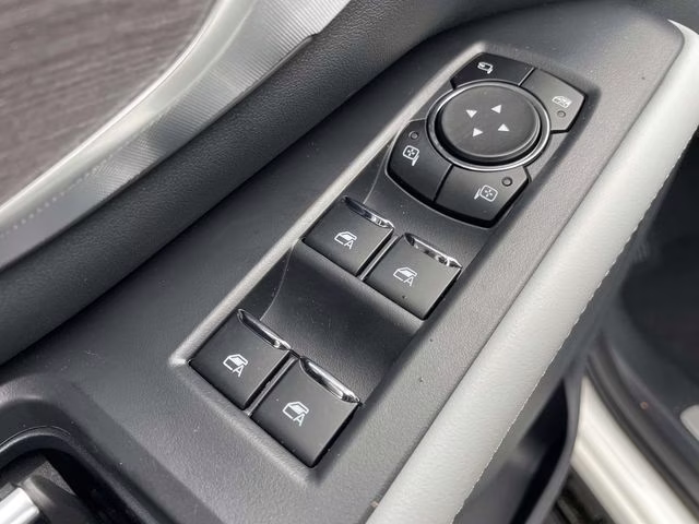 2025 White Metallic Ford Expedition Platinum 4X4 SUV