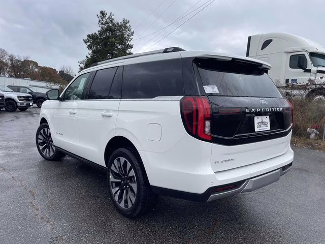 2025 White Metallic Ford Expedition Platinum 4X4 SUV