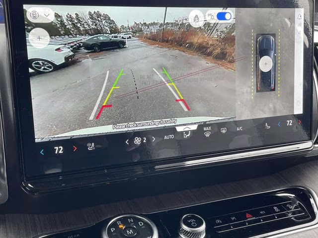 2025 White Metallic Ford Expedition Platinum 4X4 SUV