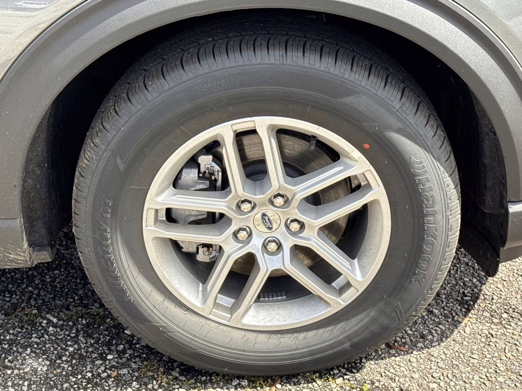 2026 Gray Metallic Ford Explorer Active RWD SUV