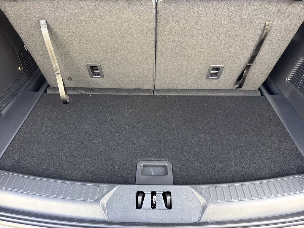 2026 Gray Metallic Ford Explorer Active RWD SUV