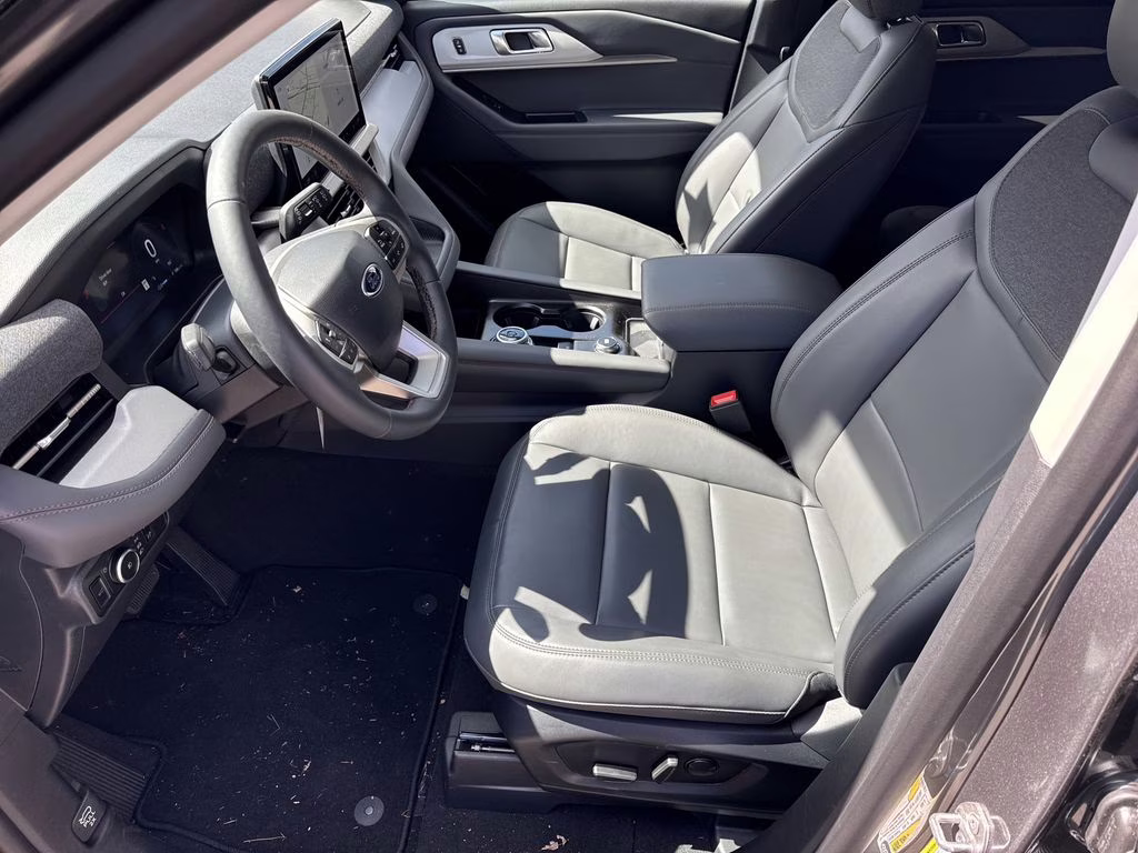 2026 Gray Metallic Ford Explorer Active RWD SUV