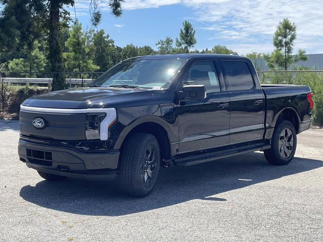 2025 Black Metallic Ford F-150 Lightning Flash AWD Truck