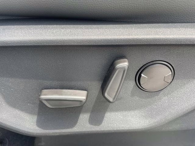 2025 Gray Metallic Ford F-150 Lightning Flash AWD Truck