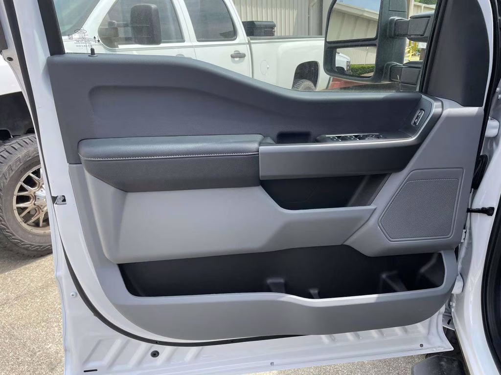 2026 Oxford White Ford Super Duty F-250 SRW XLT 4X4 Truck