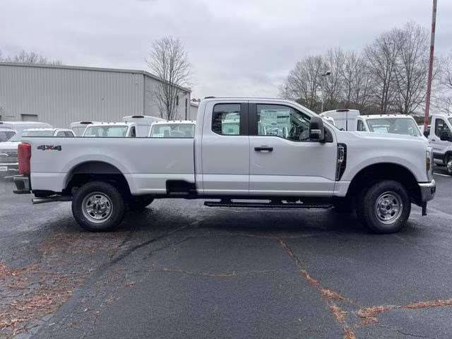 2026 Oxford White Ford Super Duty F-250 SRW XL 4X4 Truck