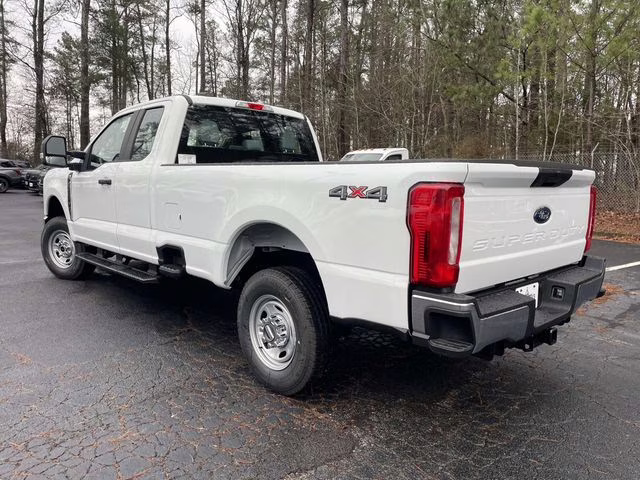 2026 Oxford White Ford Super Duty F-250 SRW XL 4X4 Truck