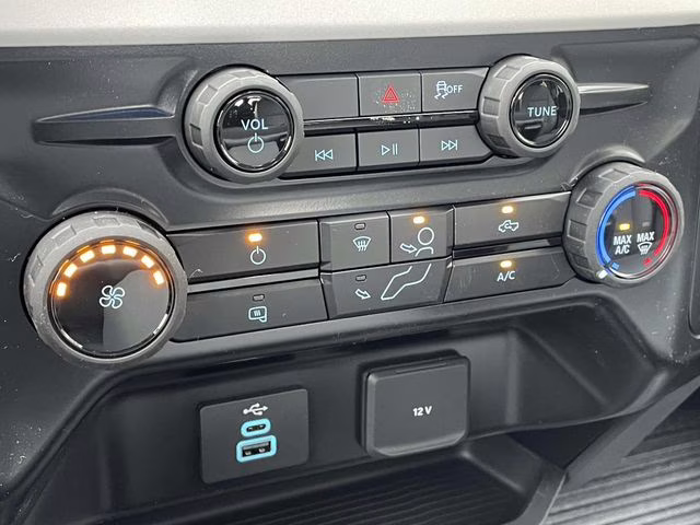 2026 Oxford White Ford Super Duty F-250 SRW XL 4X4 Truck