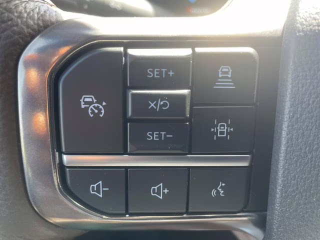 2025 White Metallic Ford Super Duty F-250 SRW King Ranch 4X4 Truck