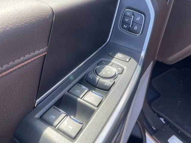 2025 White Metallic Ford Super Duty F-250 SRW King Ranch 4X4 Truck