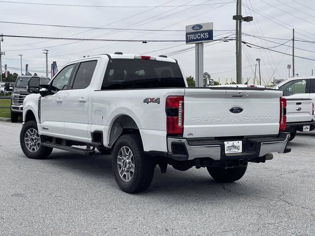 2025 Oxford White Ford Super Duty F-250 SRW Lariat 4X4 Truck