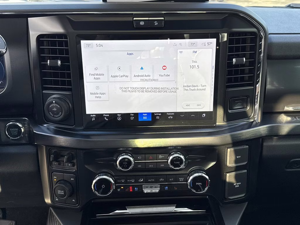 2025 Oxford White Ford Super Duty F-250 SRW Lariat 4X4 Truck