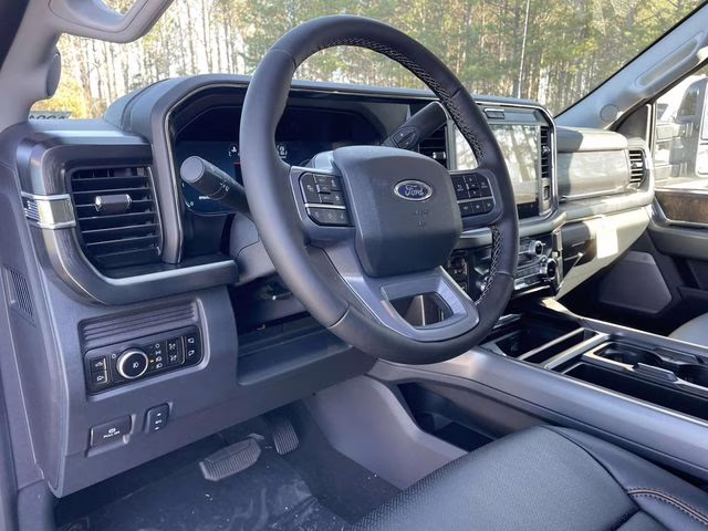 2026 Avalanche Ford Super Duty F-250 SRW Lariat 4X4 Truck