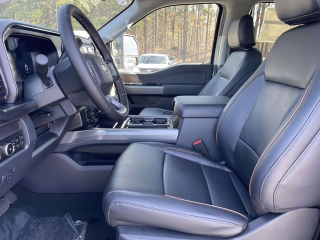 2026 Avalanche Ford Super Duty F-250 SRW Lariat 4X4 Truck