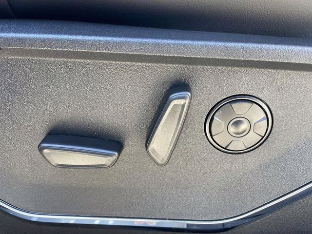 2026 Blue Metallic Ford Super Duty F-350 SRW Platinum 4X4 Truck