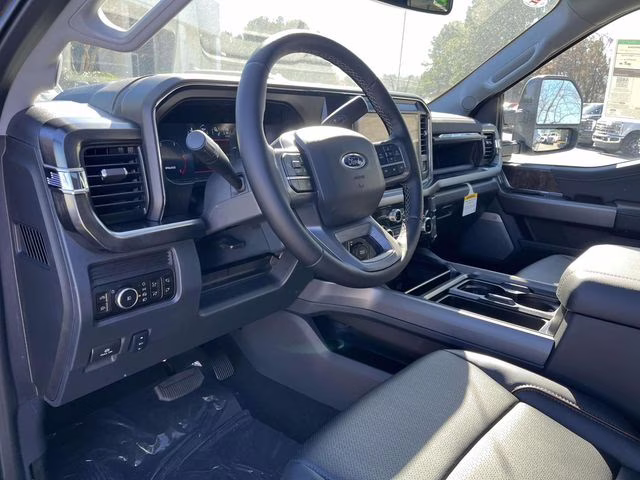 2026 Gray Metallic Ford Super Duty F-350 SRW Lariat 4X4 Truck