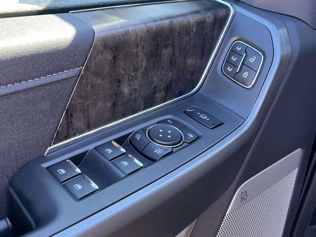 2026 Gray Metallic Ford Super Duty F-350 SRW Lariat 4X4 Truck