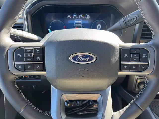 2026 Gray Metallic Ford Super Duty F-350 SRW Lariat 4X4 Truck