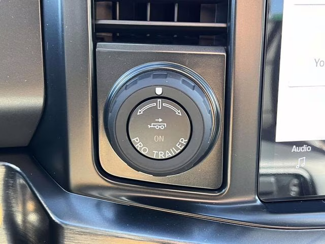 2026 Gray Metallic Ford Super Duty F-350 SRW Lariat 4X4 Truck