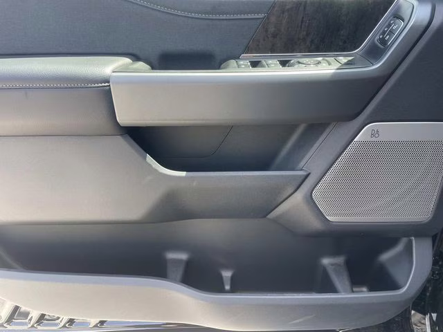 2025 Black Metallic Ford Super Duty F-350 SRW Lariat 4X4 Truck