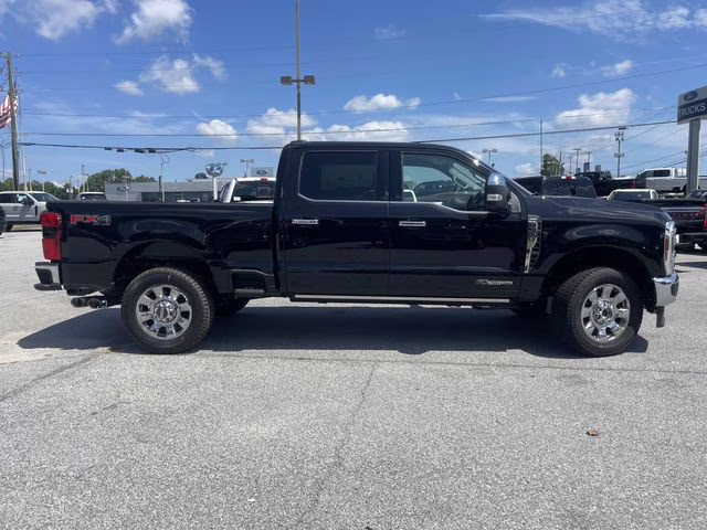 2025 Black Metallic Ford Super Duty F-350 SRW Lariat 4X4 Truck