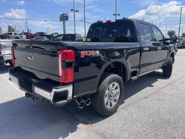 2025 Black Metallic Ford Super Duty F-350 SRW Lariat 4X4 Truck
