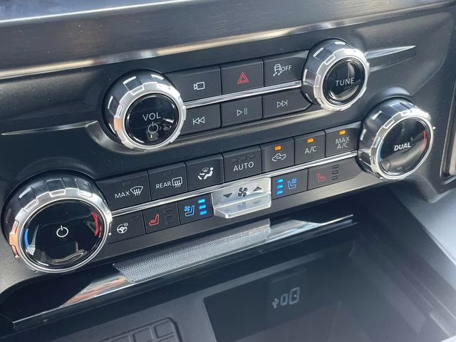 2025 Black Metallic Ford Super Duty F-350 SRW Lariat 4X4 Truck