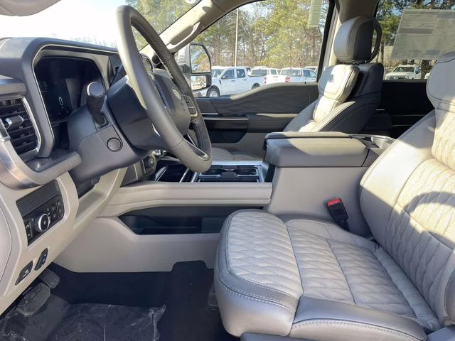 2026 White Metallic Ford Super Duty F-350 DRW Platinum 4X4 Truck