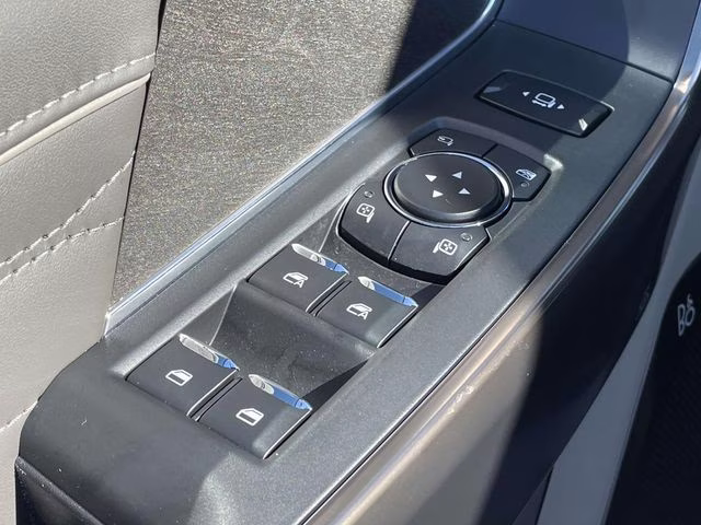 2026 Gray Metallic Ford Super Duty F-350 DRW Platinum 4X4 Truck