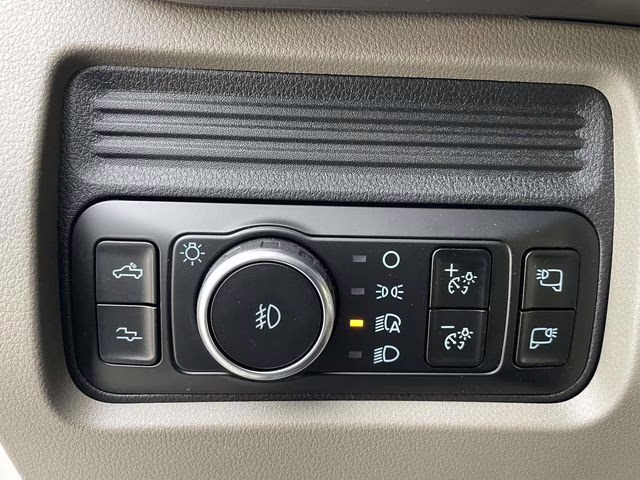 2026 White Metallic Ford Super Duty F-350 DRW Platinum 4X4 Truck