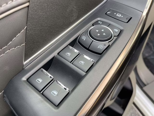 2026 White Metallic Ford Super Duty F-350 DRW Platinum 4X4 Truck