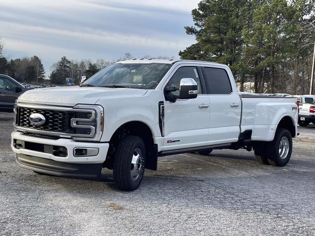2026 White Metallic Ford Super Duty F-350 DRW Platinum 4X4 Truck