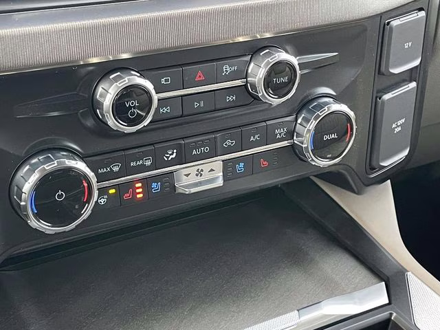 2026 White Metallic Ford Super Duty F-350 DRW Platinum 4X4 Truck