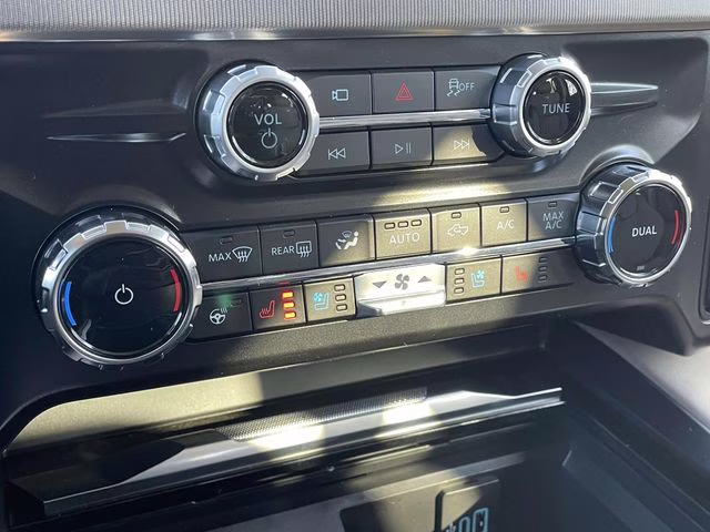 2026 Black Metallic Ford Super Duty F-450 DRW Platinum 4X4 Truck