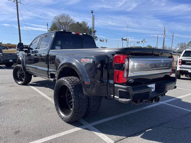 2026 Black Metallic Ford Super Duty F-450 DRW Platinum 4X4 Truck
