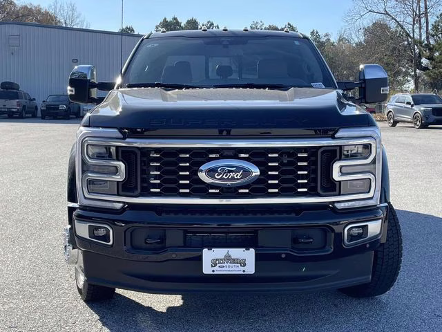 2026 Black Metallic Ford Super Duty F-450 DRW Platinum 4X4 Truck