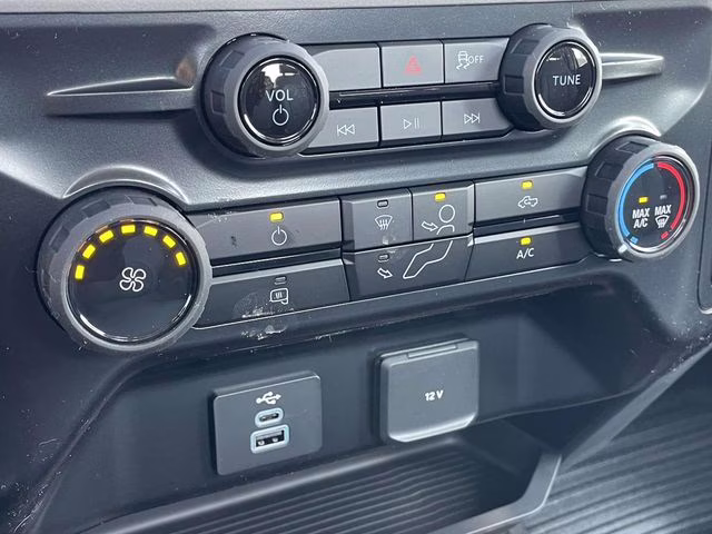 2026 Oxford White Ford Super Duty F-250 SRW XL 4X4 Truck